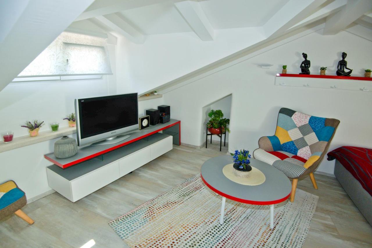 Apartment Sanjin With Sea View Baska  Bagian luar foto